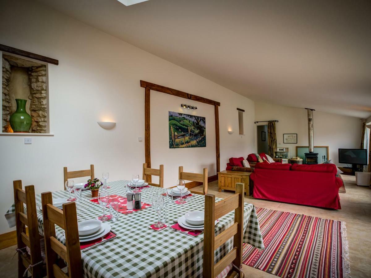 Villa Wytons Piece Cherington Esterno foto