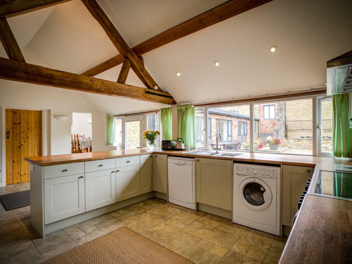 Villa Wytons Piece Cherington Esterno foto