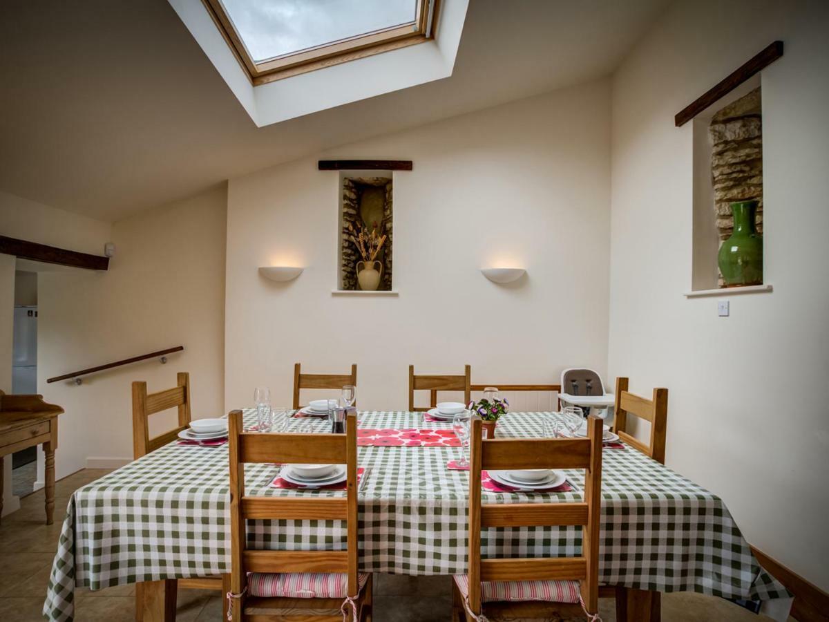 Villa Wytons Piece Cherington Esterno foto